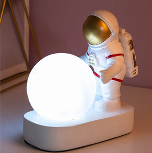 Astronaut Lamp