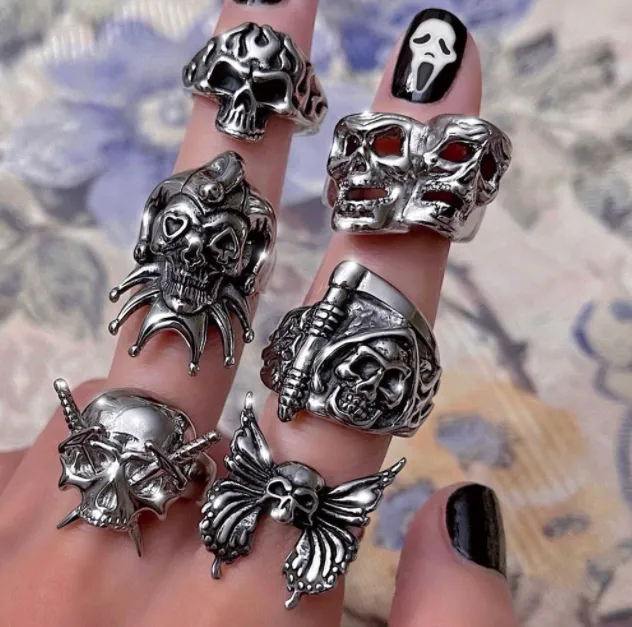 Halloween skull ring