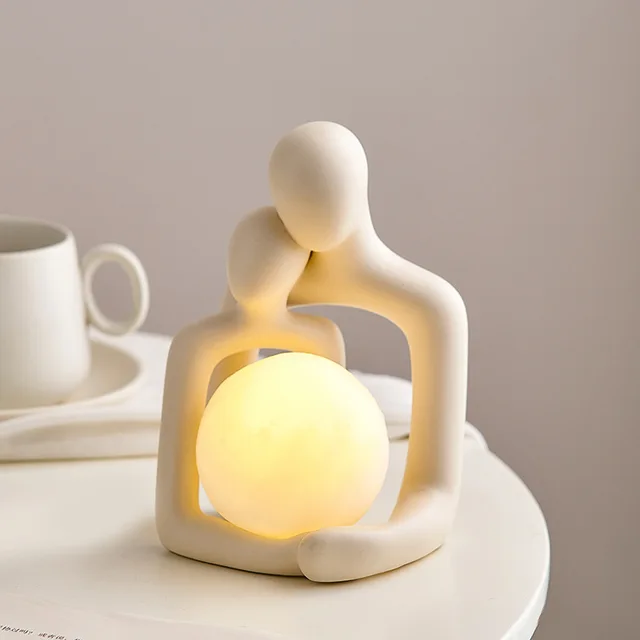 Couple Sculpture Table Lamp