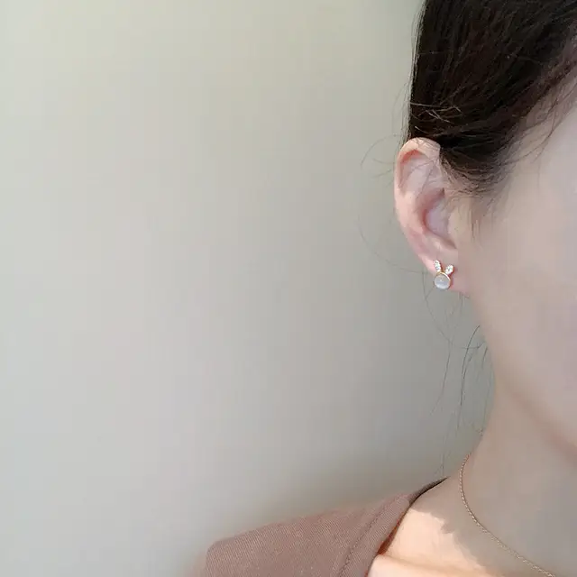 Bunny Earring