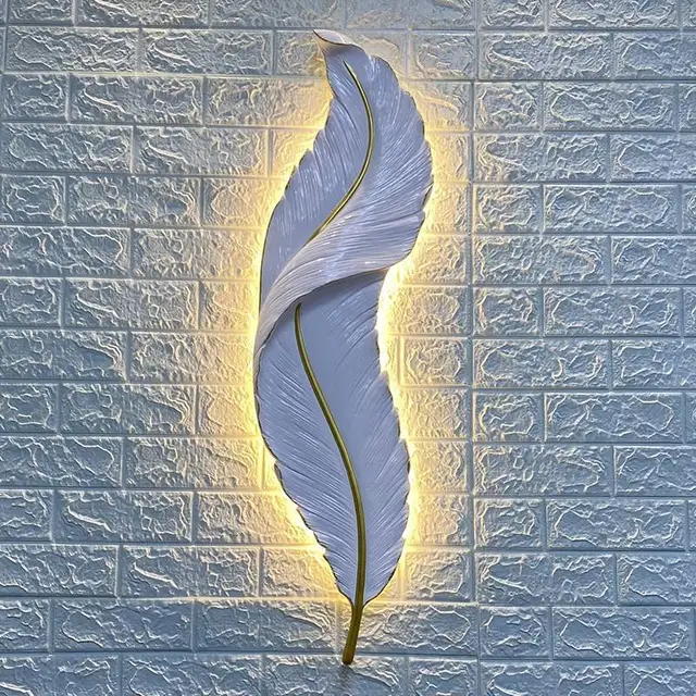 Feather Wall Lamp